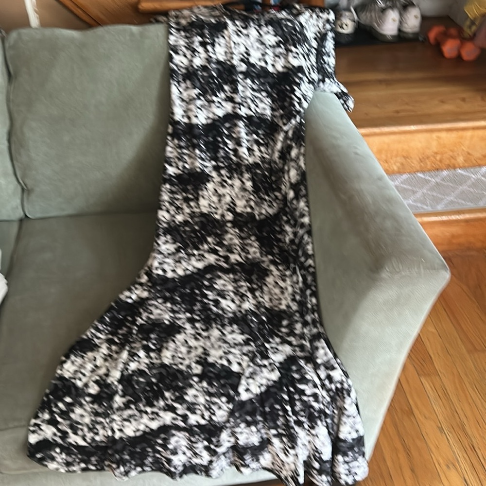 Attitudes by Renee Monochrome Midi Dress - Picture 4 of 4
